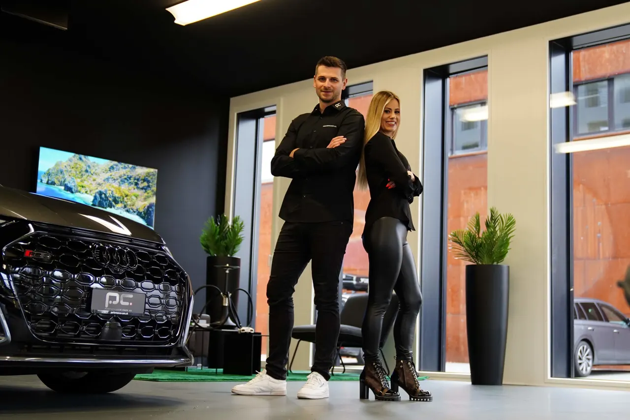 Alexander Palackovic und Melanie Bischof im Black Office in Widnau